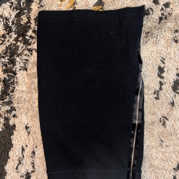 Rag and Bone Black Zipper Skirt - Picture 4 of 5